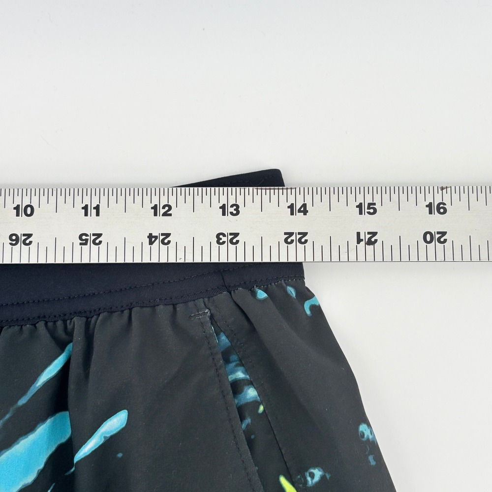 Under Armour Mens Loose Fit‎ Athletic Shorts Black Blue Marble Print Medium 7in - Picture 4 of 9